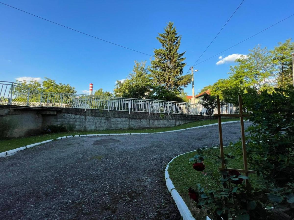 Sunny Garden Apartment Sarajevo Exterior photo